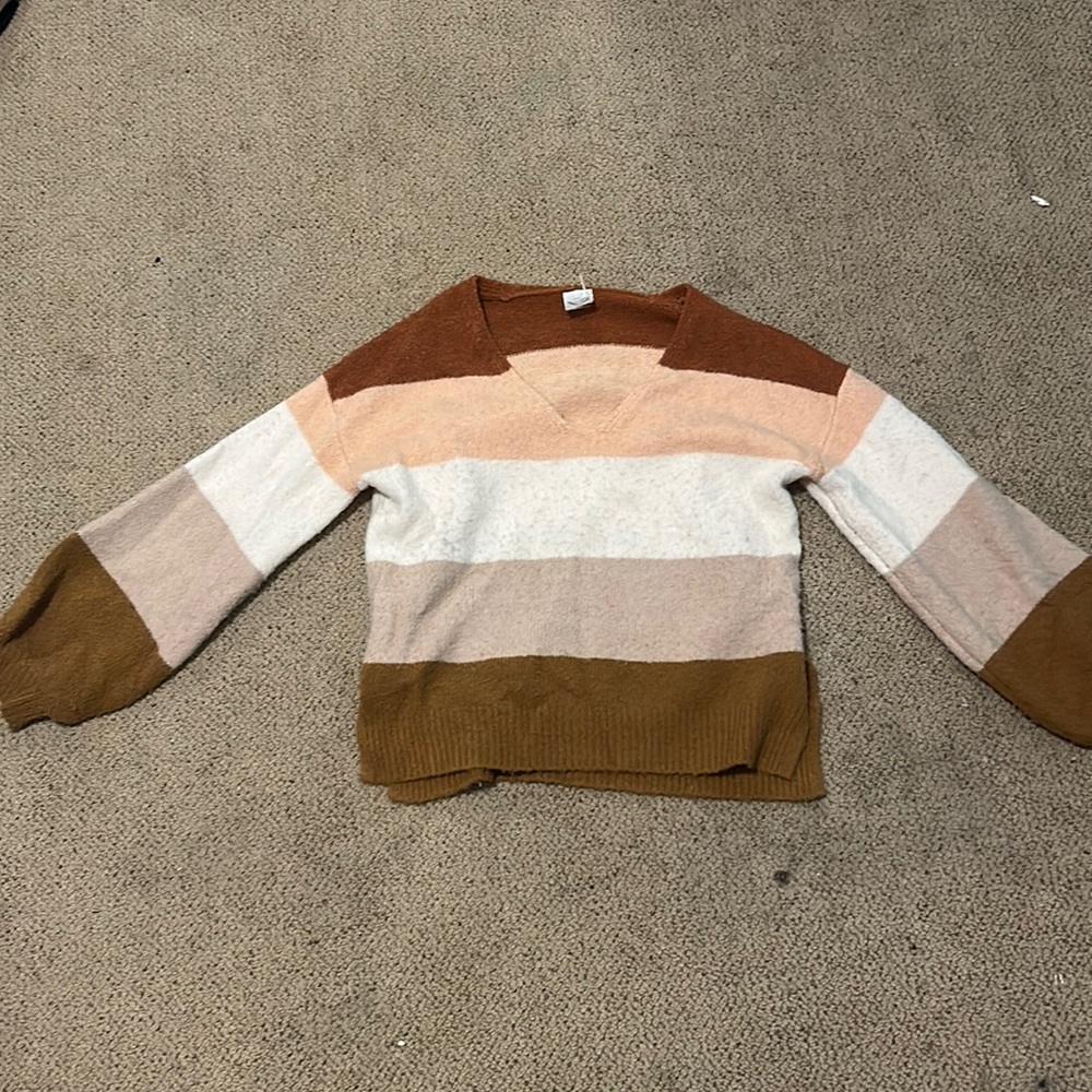 an autumn/fall sweater that will keep you warm and cozy